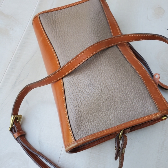 Dooney And Bourke Vintage All Weather Leather Crossbody Bag - Picture 8 of 10